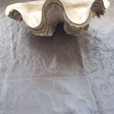Very large clam shell