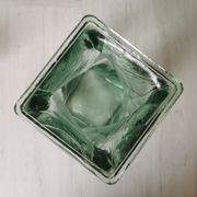 Vase design verre torsadé