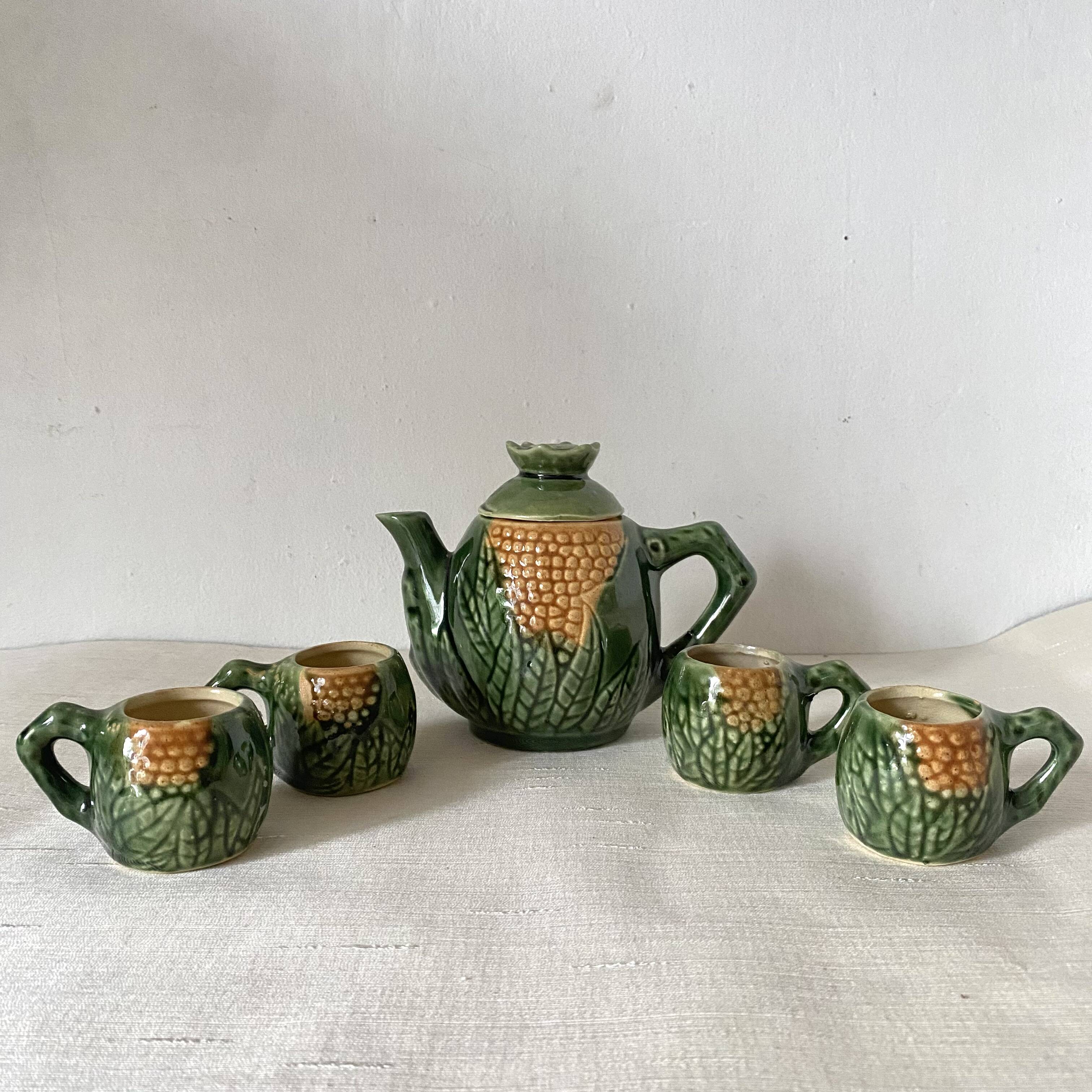 Théière et tasses en barbotine Maïs