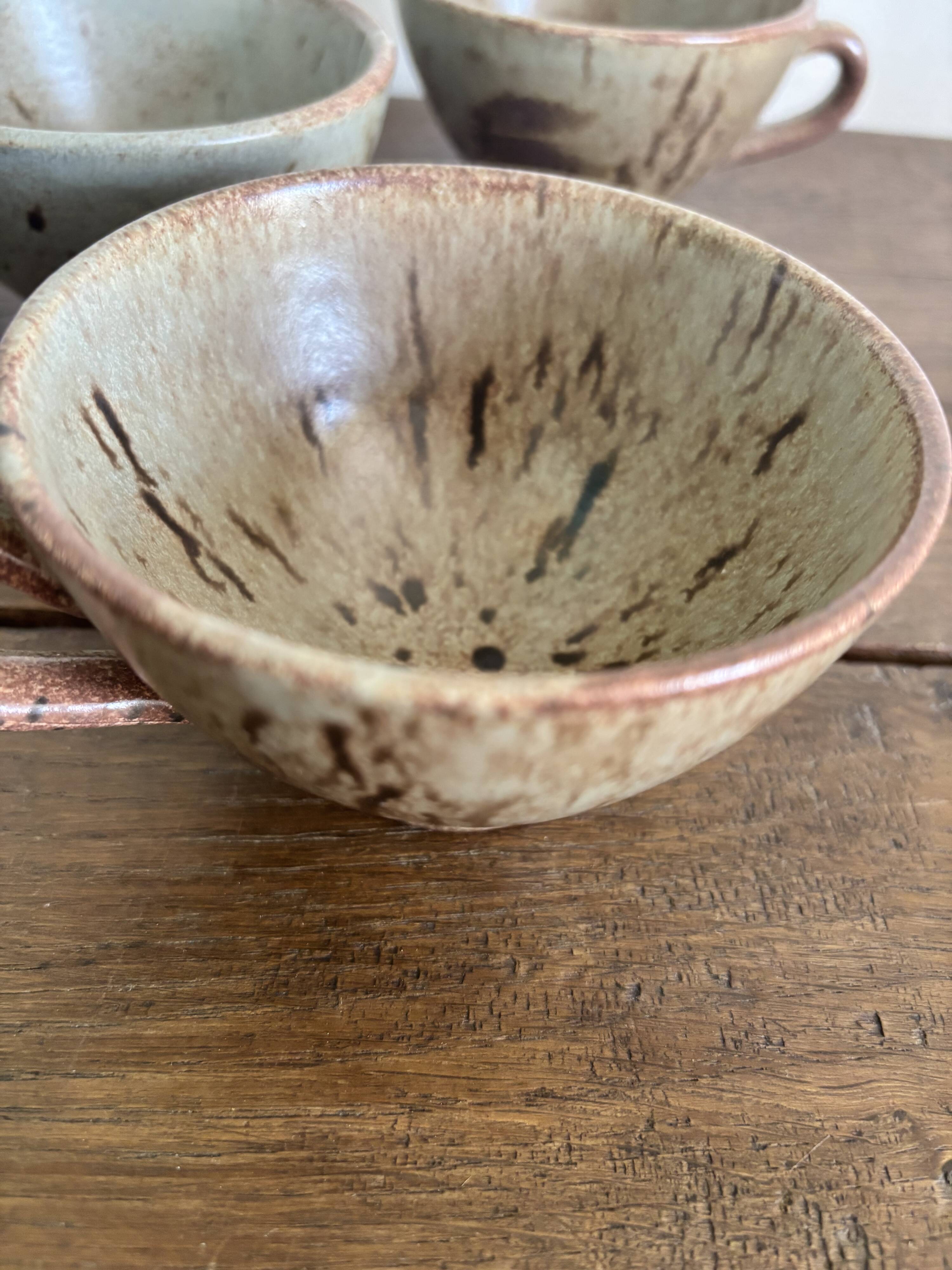 Set of 3 vintage speckled stoneware mugs
