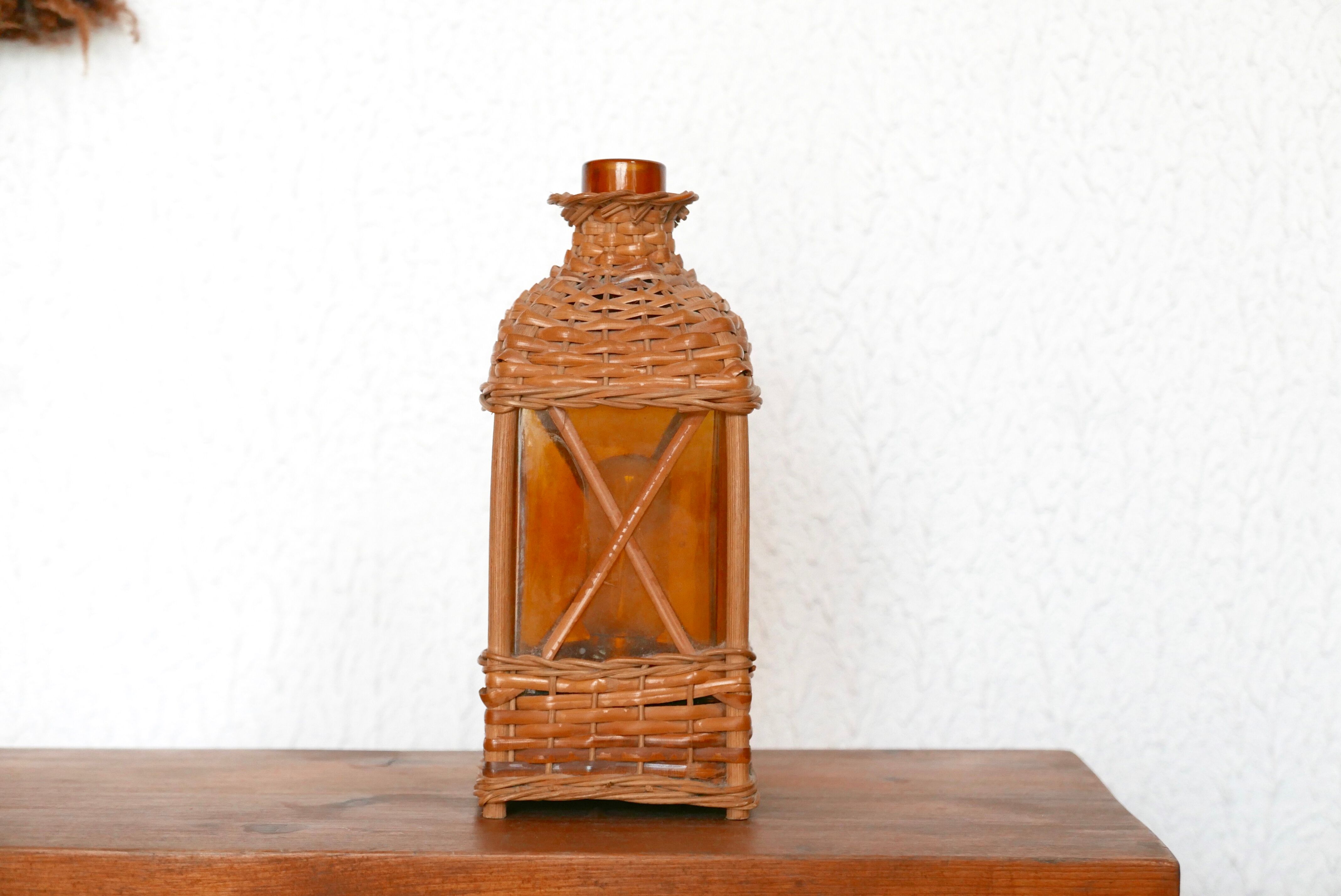 Wicker lamp and amber glass, 70s
