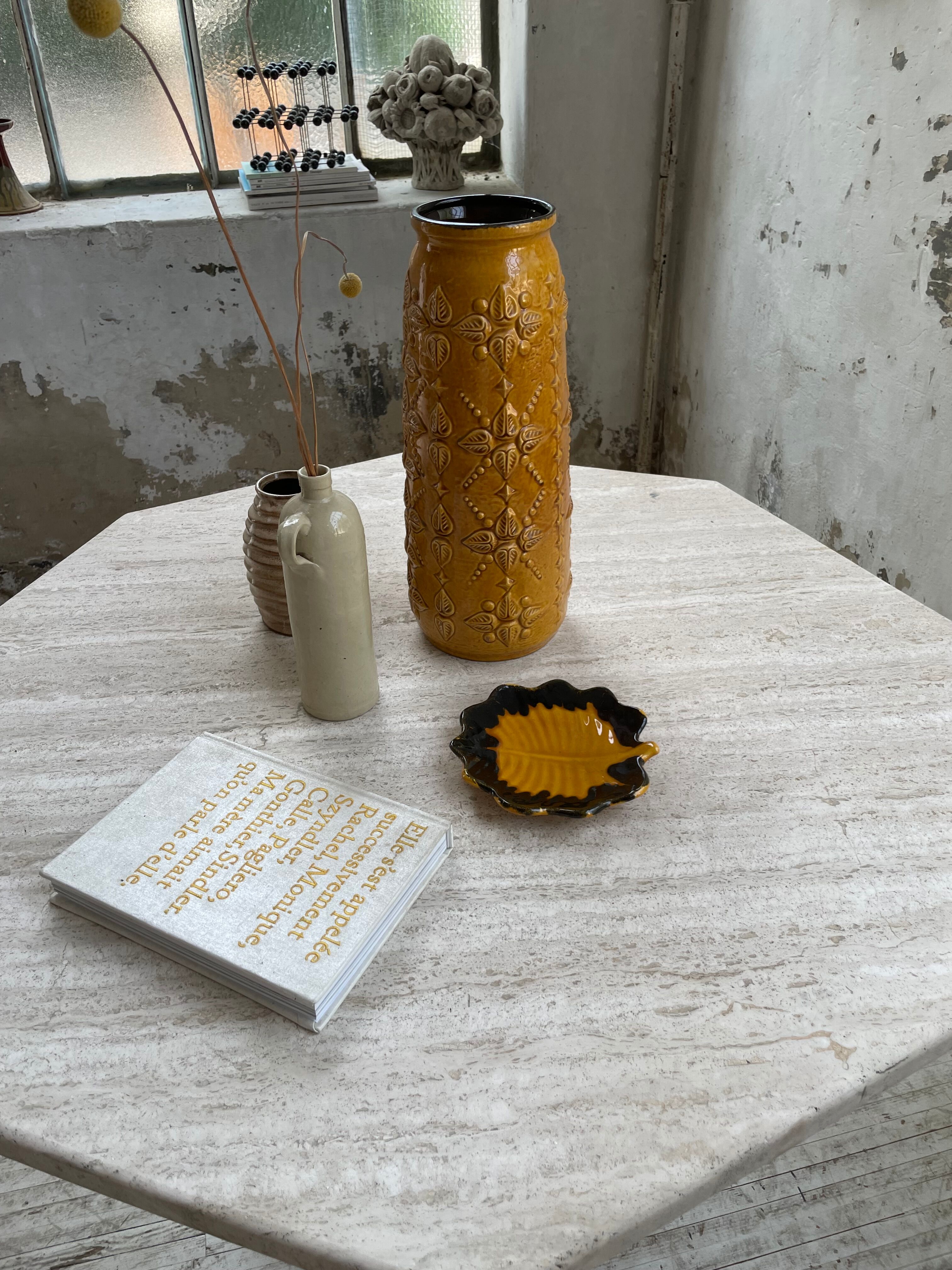 Yellow and black leaf dish