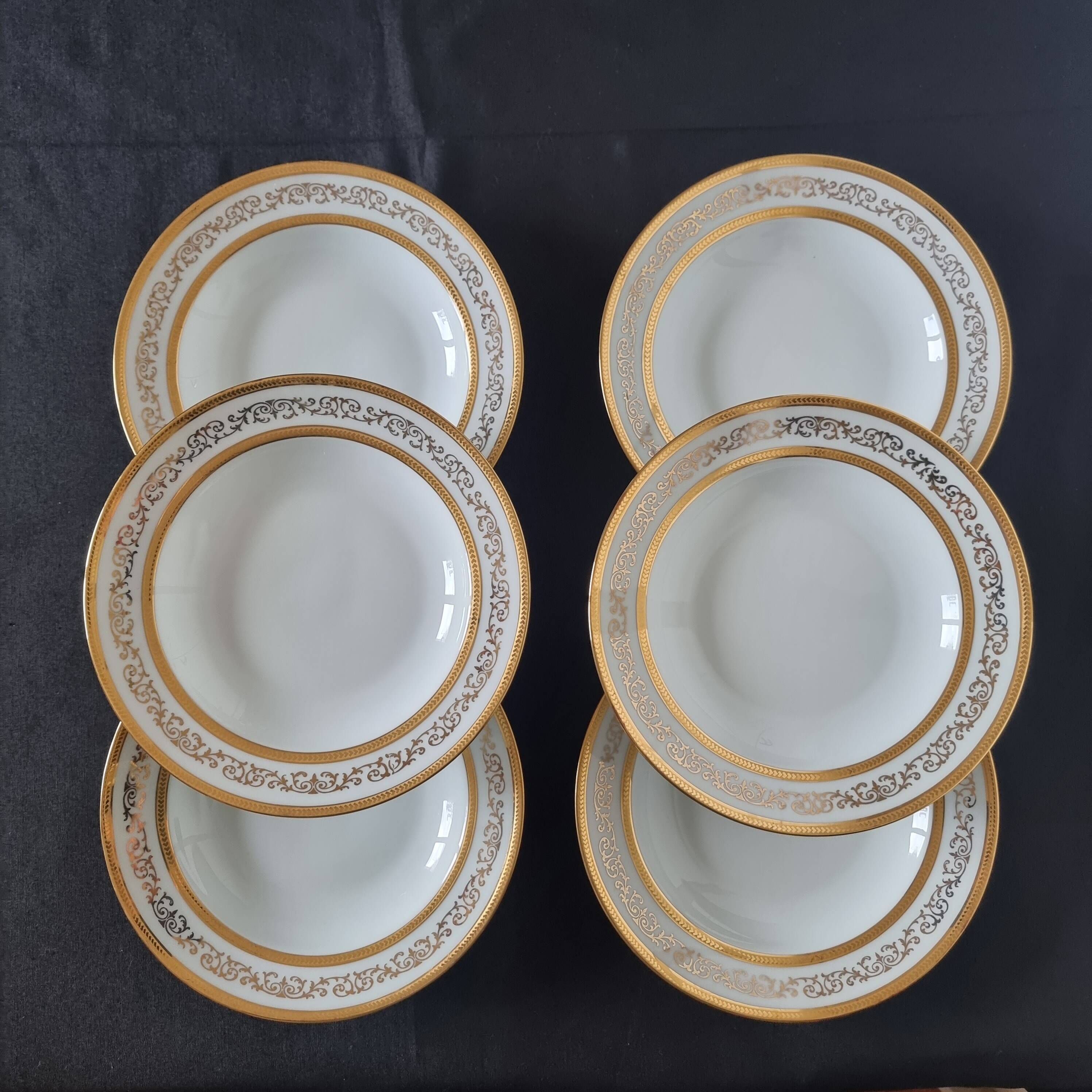 Set of 6 fine Limoges porcelain dinner plates, decorated with gold