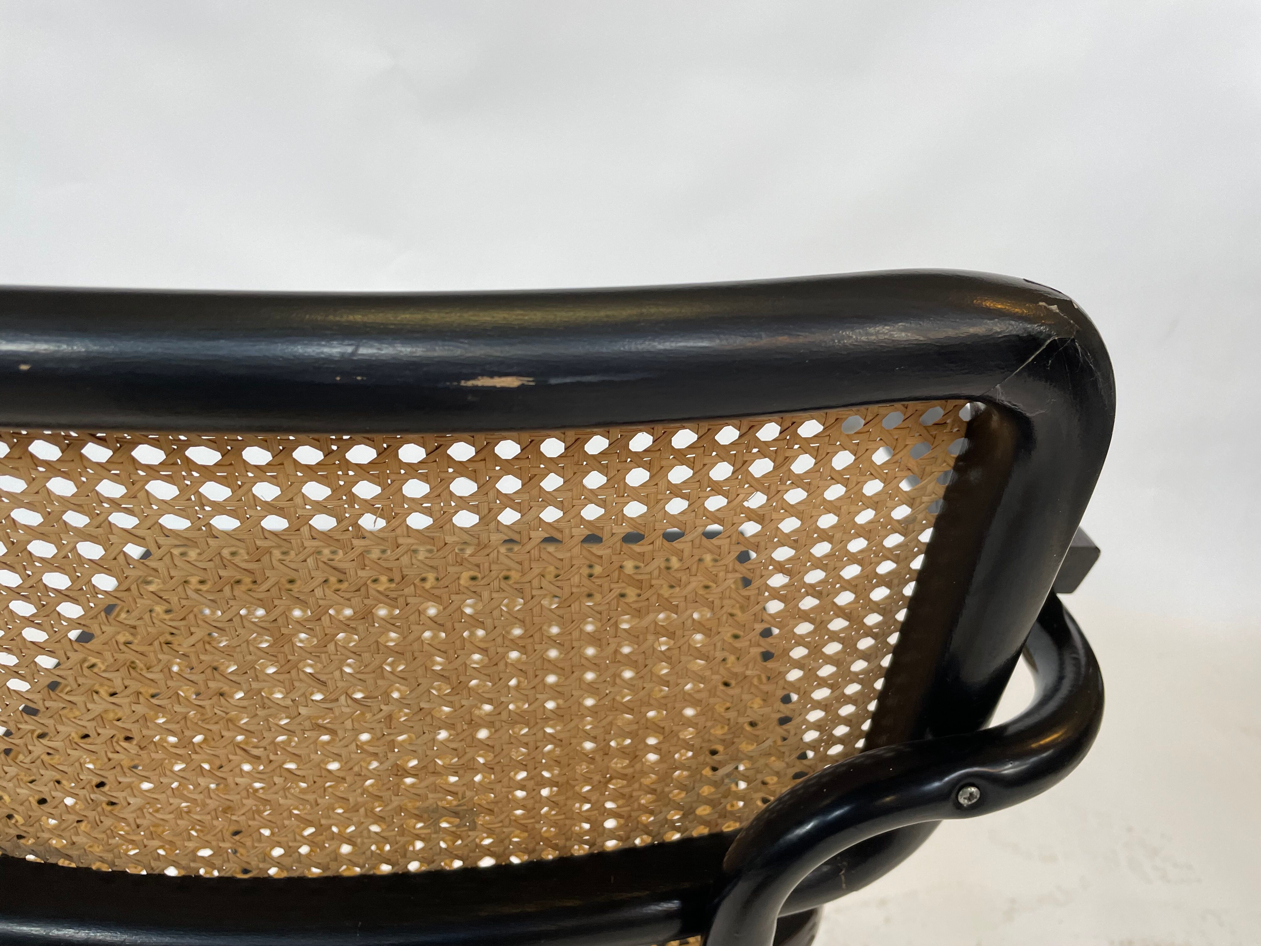 Cesca chair B64 with armrests by Marcel Breuer Design in black