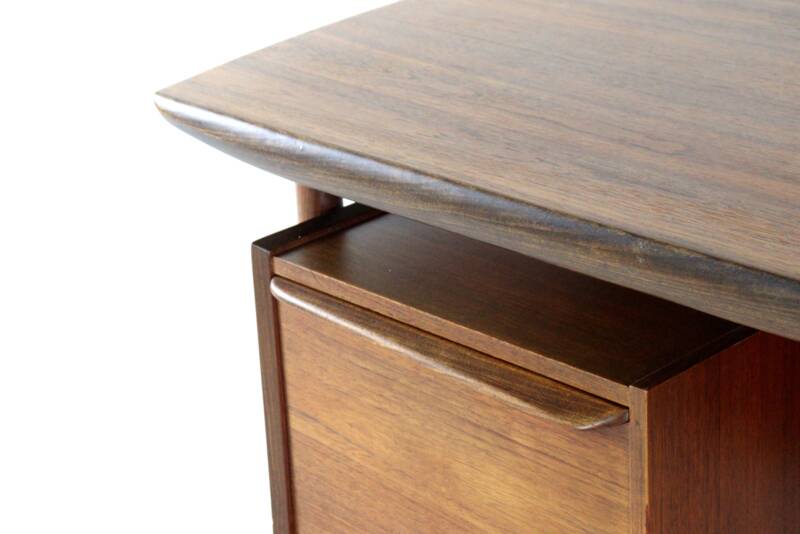 Hulmefa Pro-Pos executive desk - dutch mid century modern design in teak