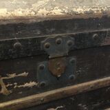 Old trunk E.Semette