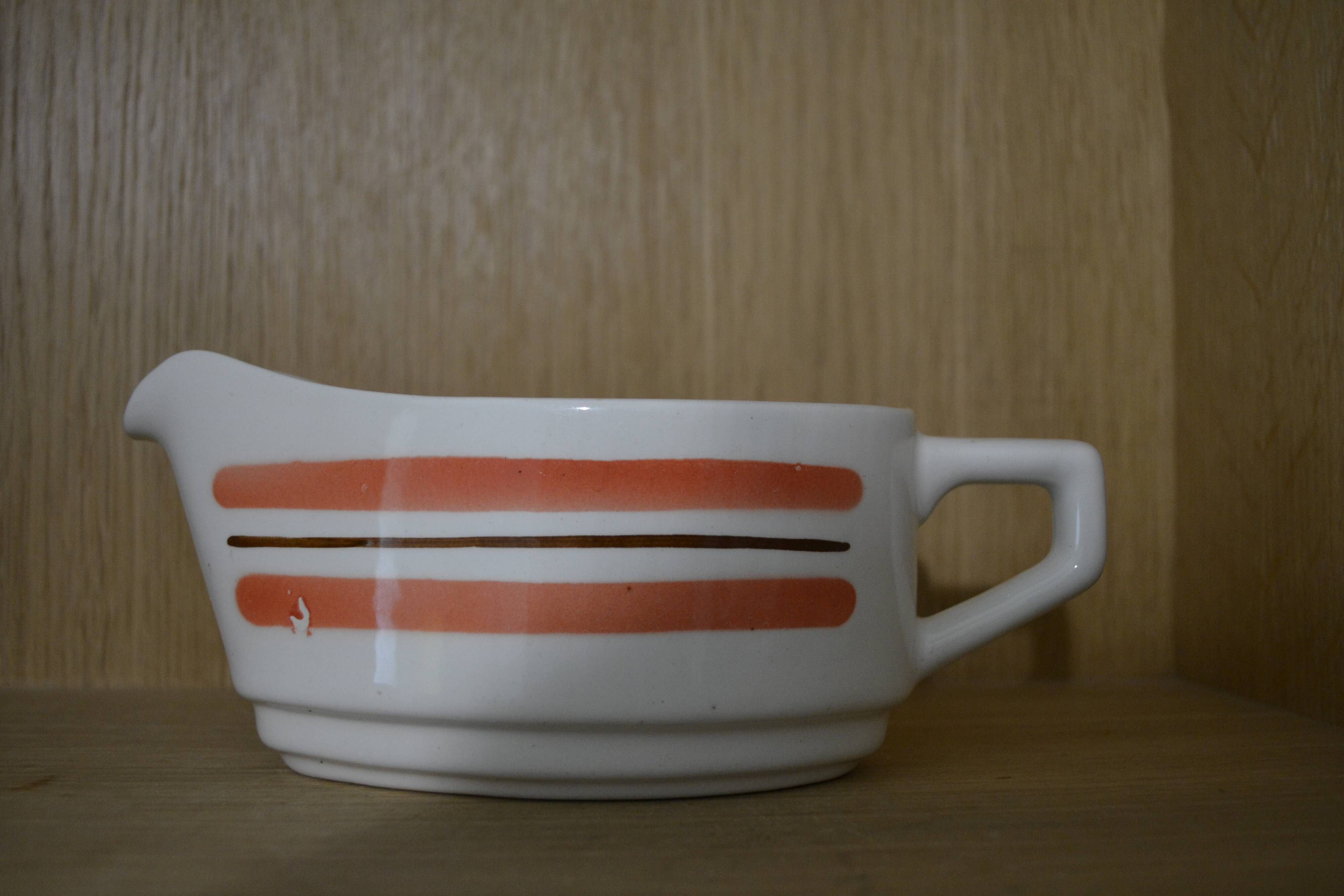 Moulin des Loups gravy boat