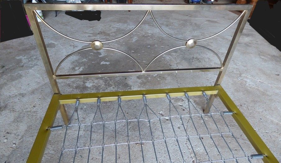 Bed 1 person vintage with metal headboard and footboard and spring metal box spring