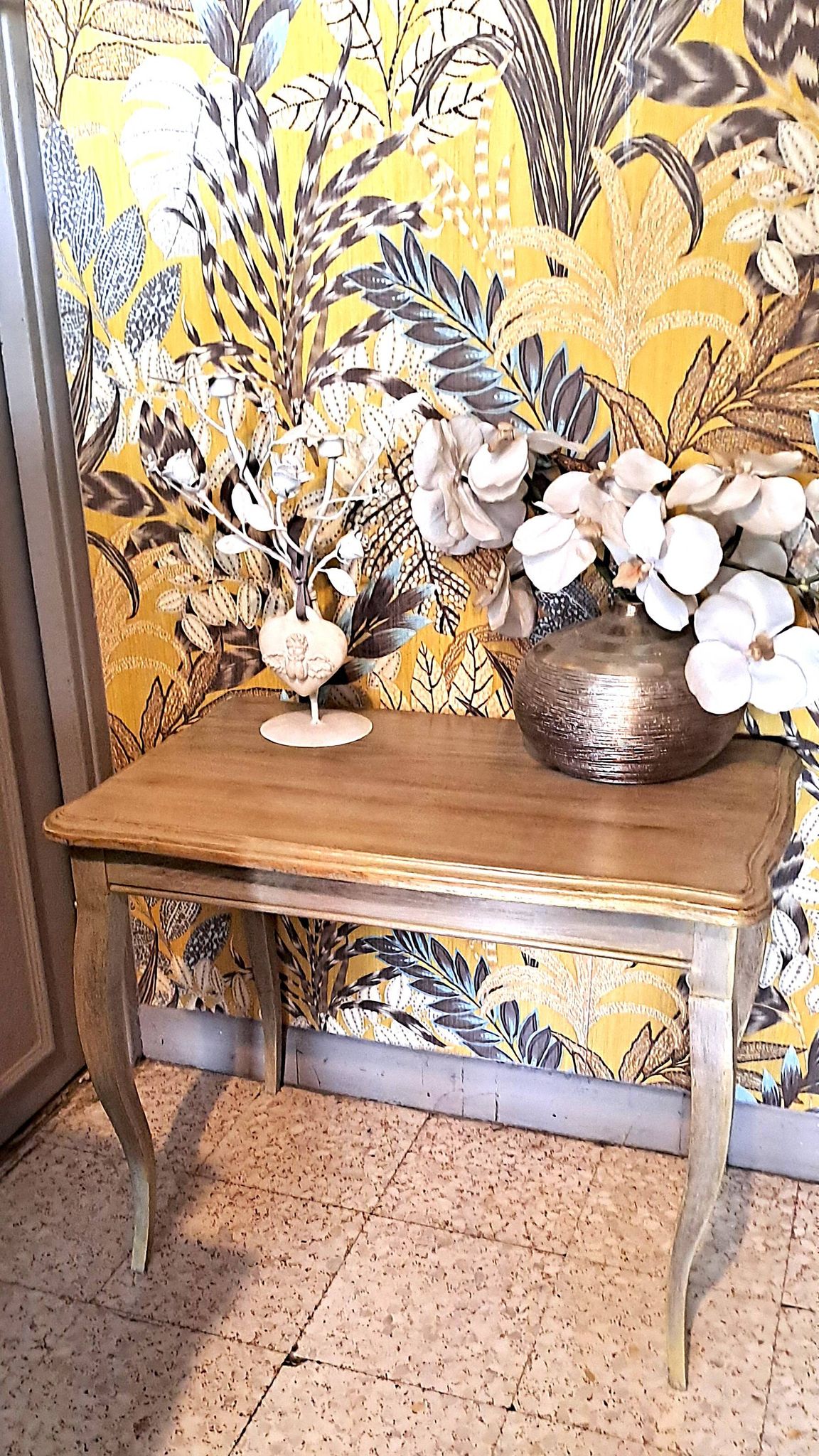 Rectangular coffee table in solid wood, painted and patinated with gold, 1950s