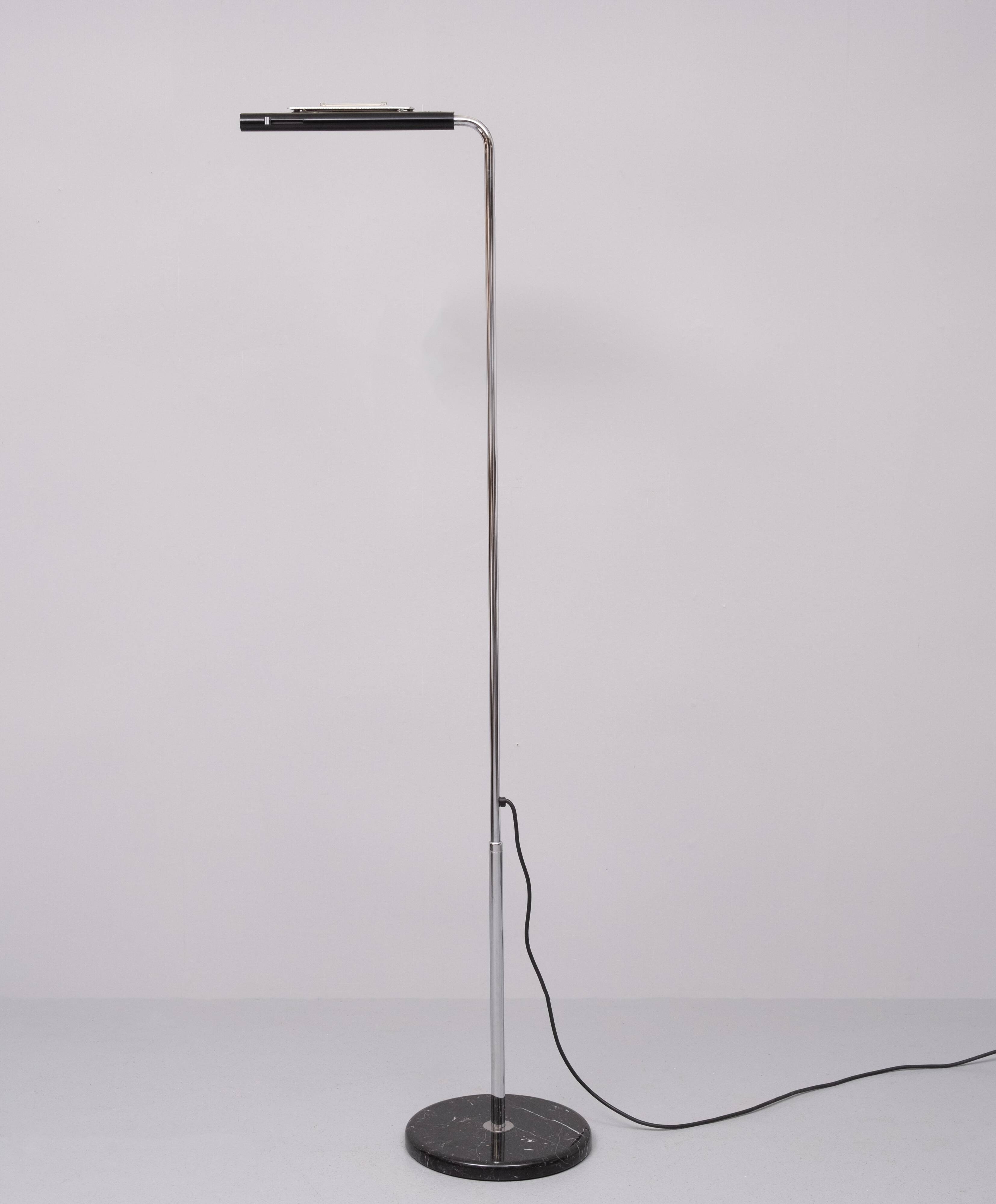 ‘Mezzaluna’ Floor Lamp door Bruno Gecchelin voor Skipper 1970s Italy