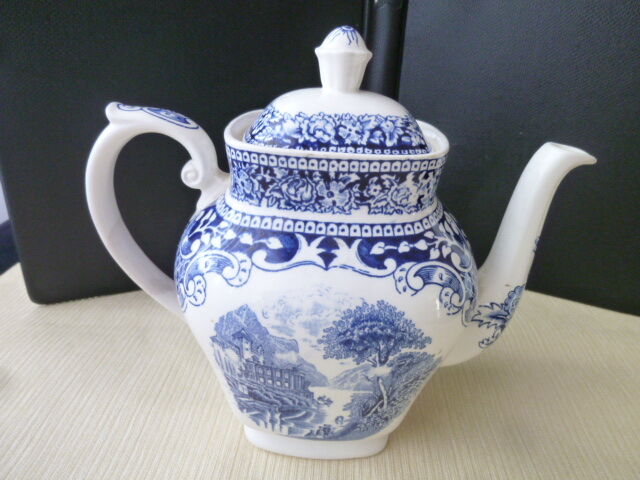 Coffee Maker, Pourer Royal Sphinx Cambridge Decor Old England Blue