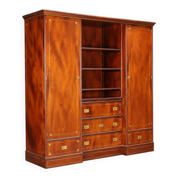 Armoire ancienne en acajou et laiton, Royaume-Uni, XXe siècle