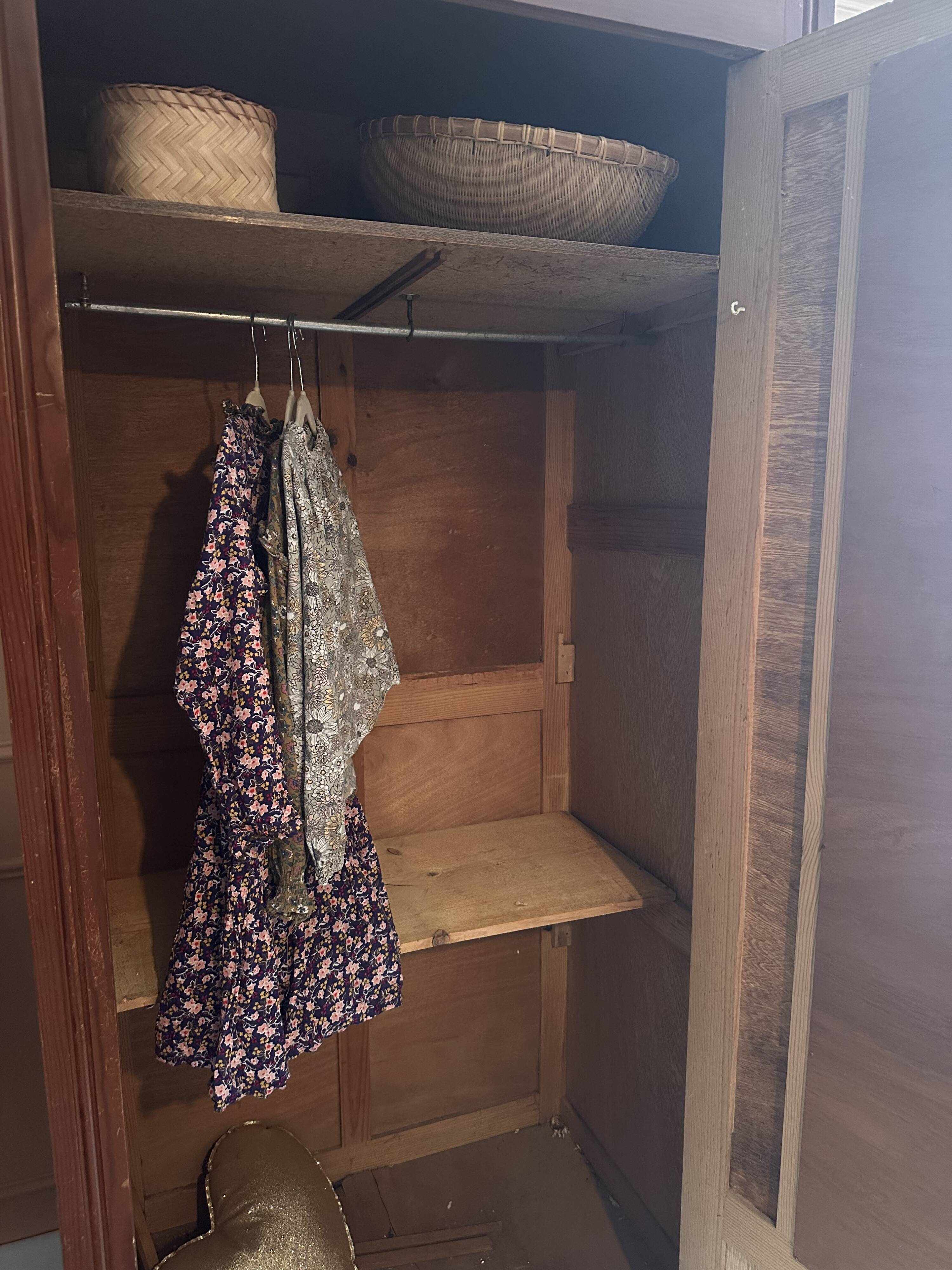 Armoire parisienne miroir