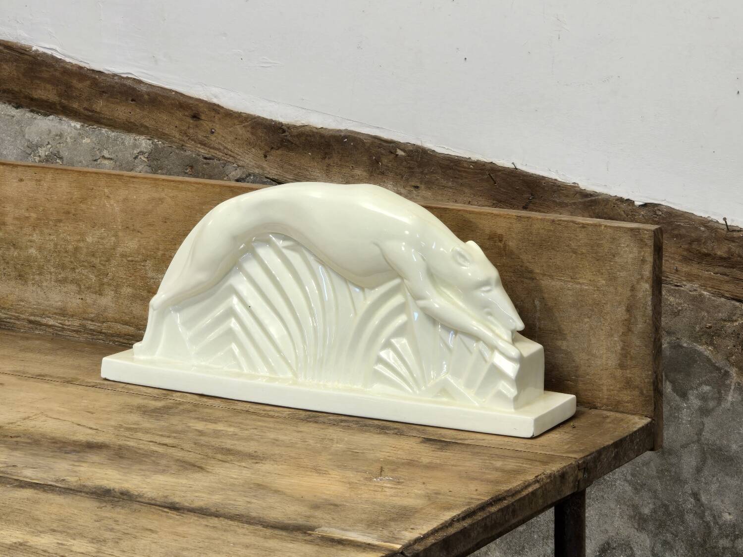 Sculpture en faïence émaillée blanche "lévrier en course" Abel René-Philippe
