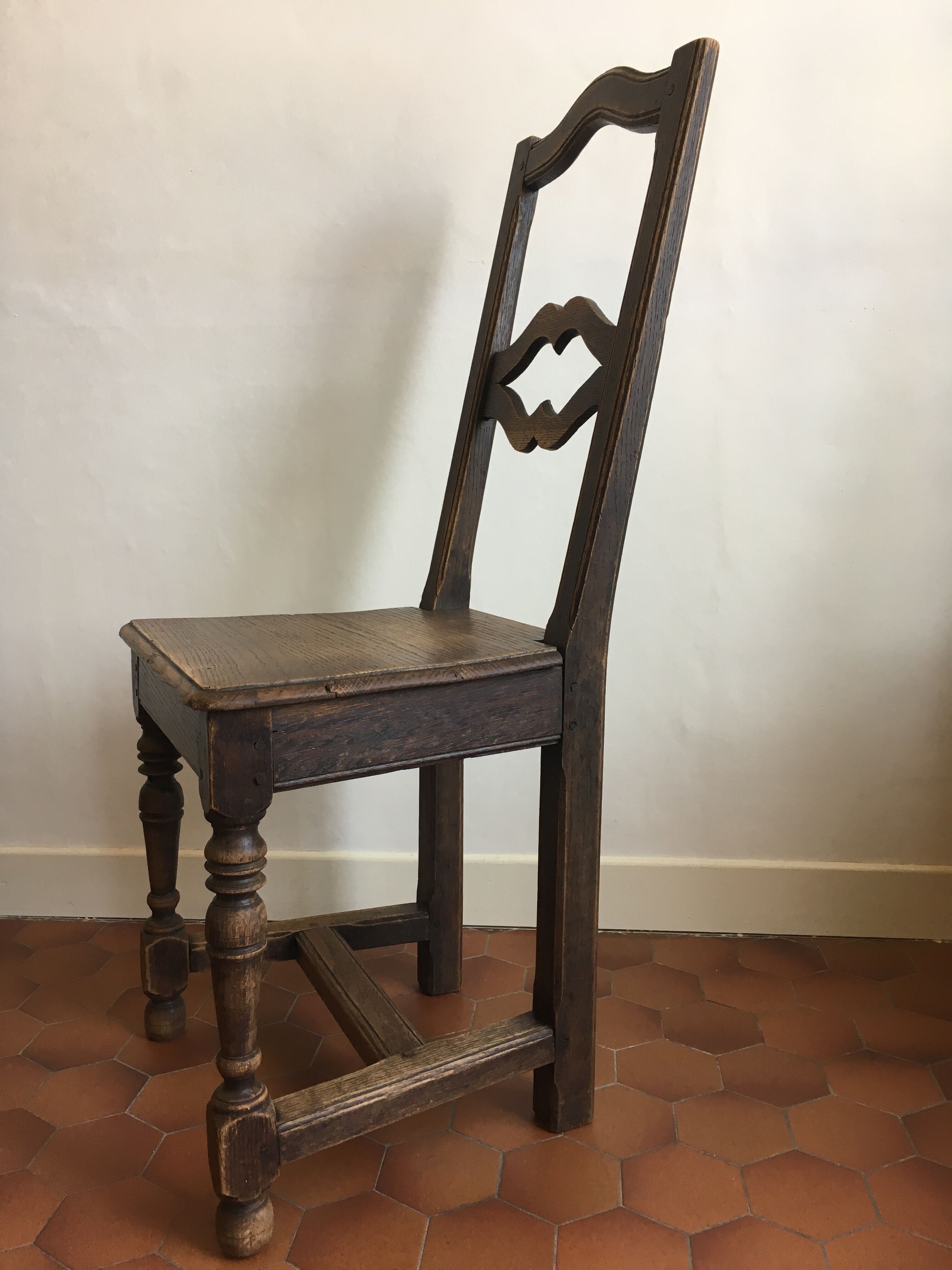 Set of 6 chairs in dark wood rustic