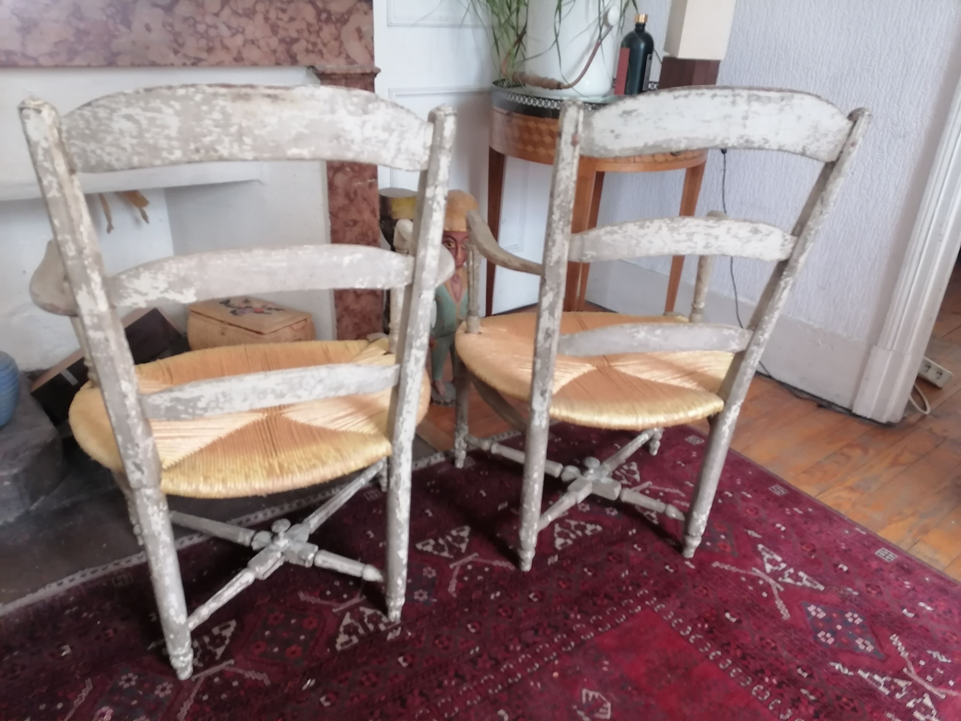 Ancienne paire de fauteuils provençal Louis XVl