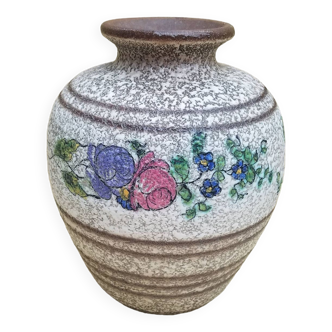 Ceramic vase