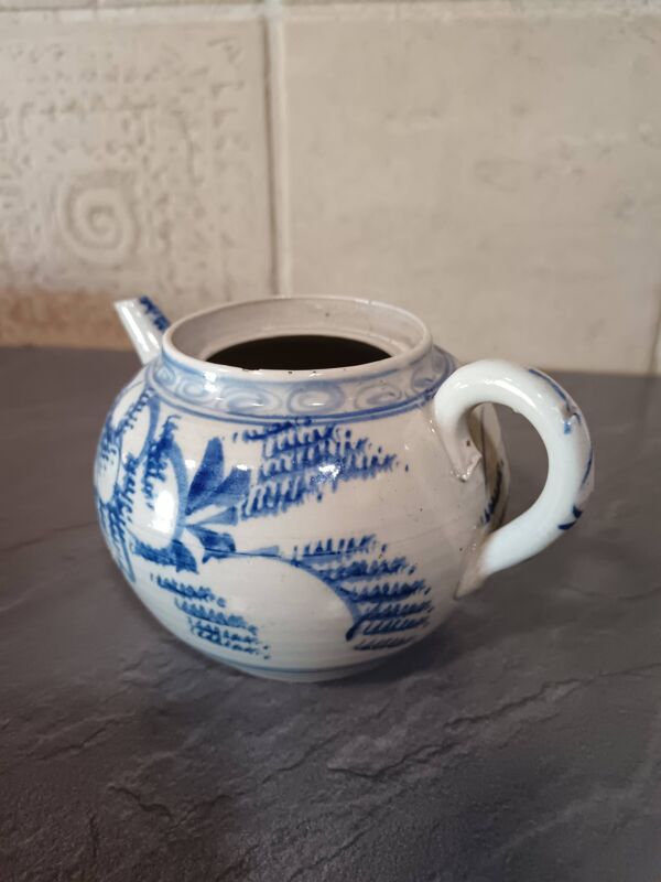 Théière japonaise porcelaine fin XVIIIE début XIXE siècle