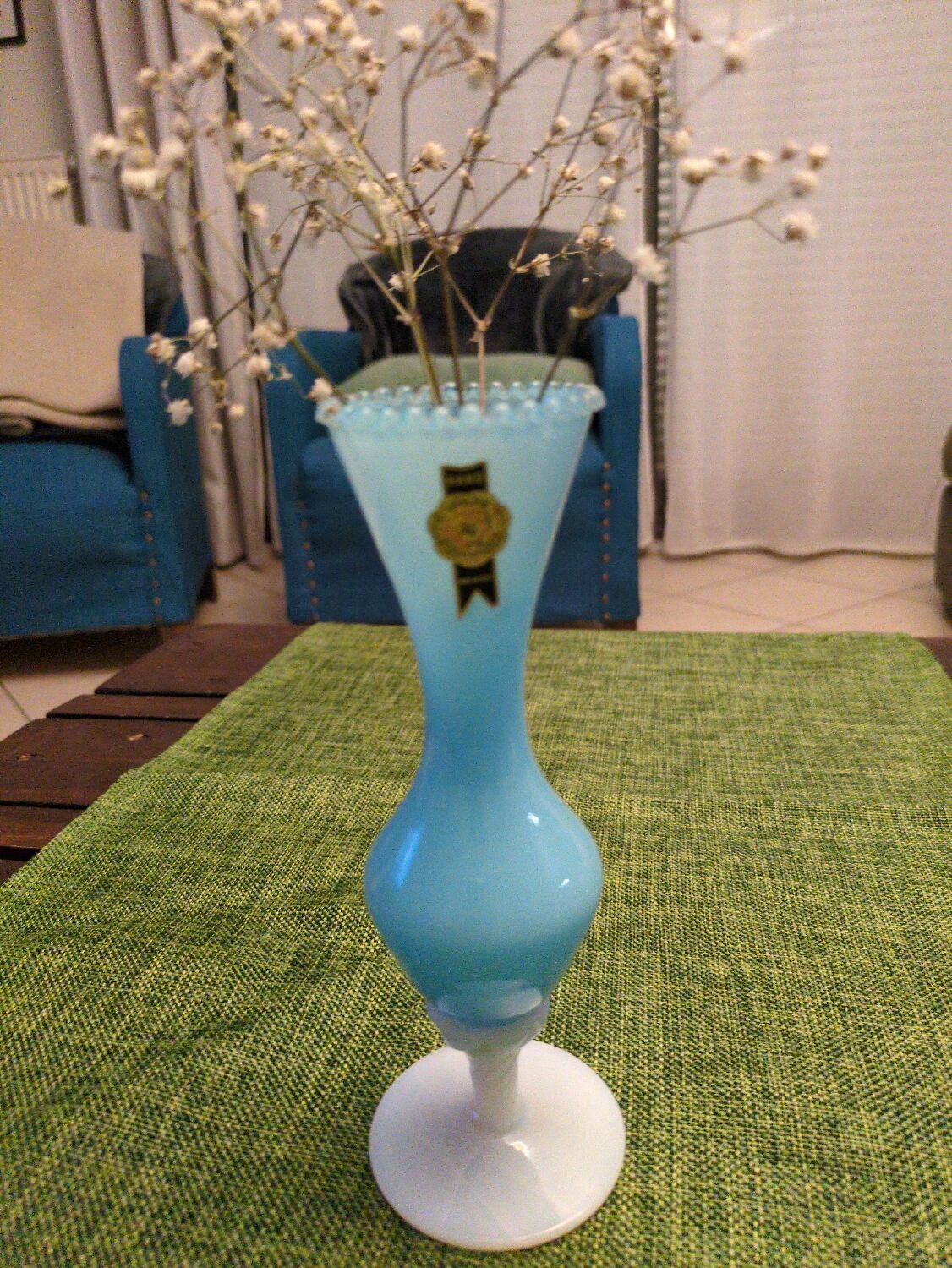 Petit vase opaline bleu