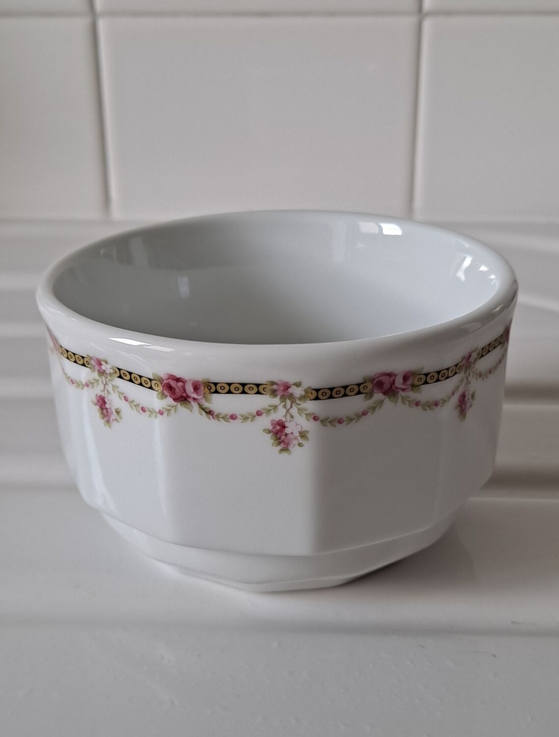 Sucrier guirlande de roses Apilco