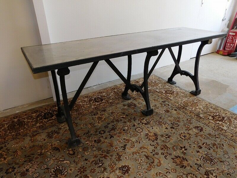 Table cast foot and zinc tray