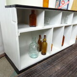 Grocery shelf counter