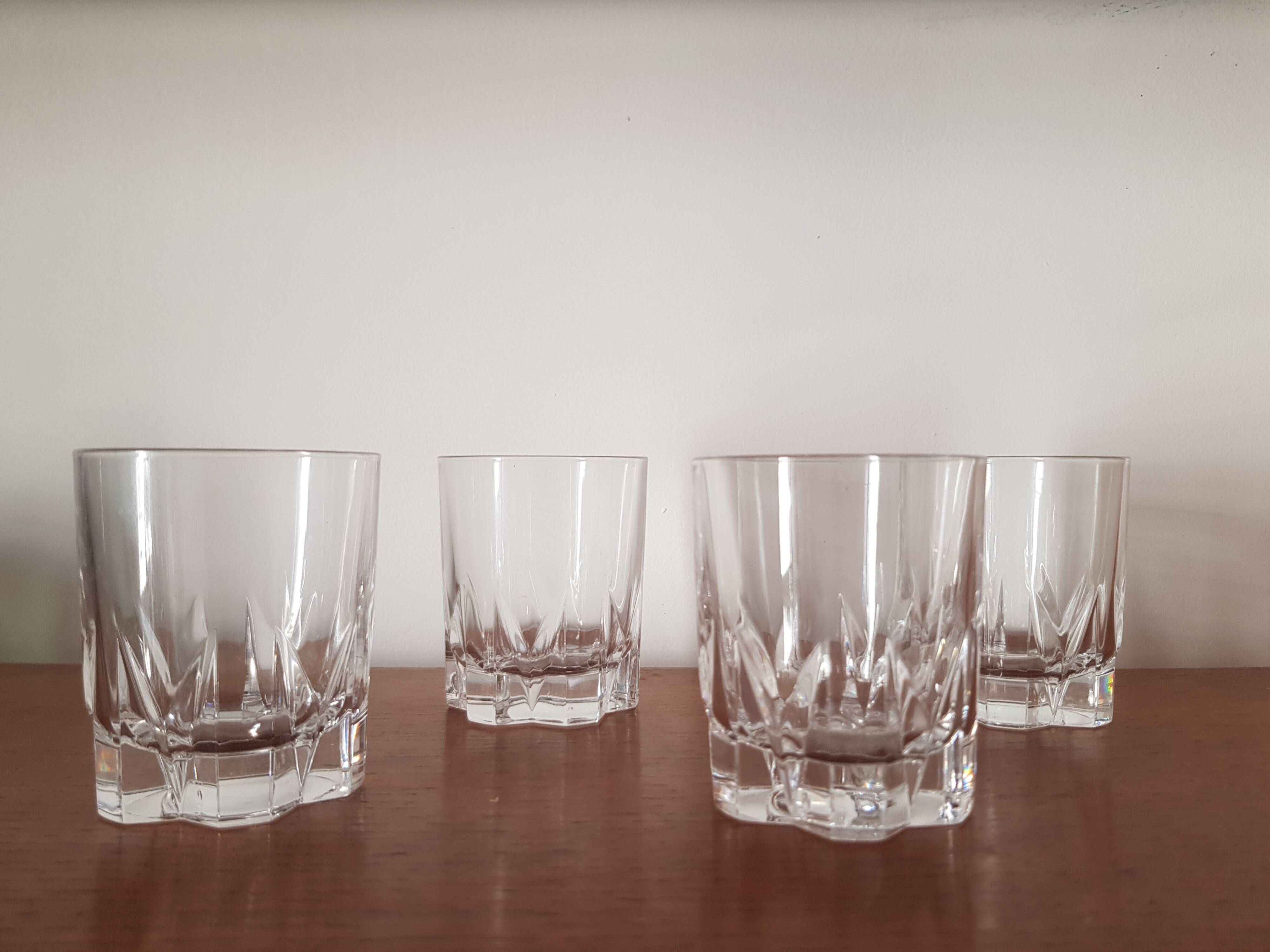 Set of 4 small water glasses
