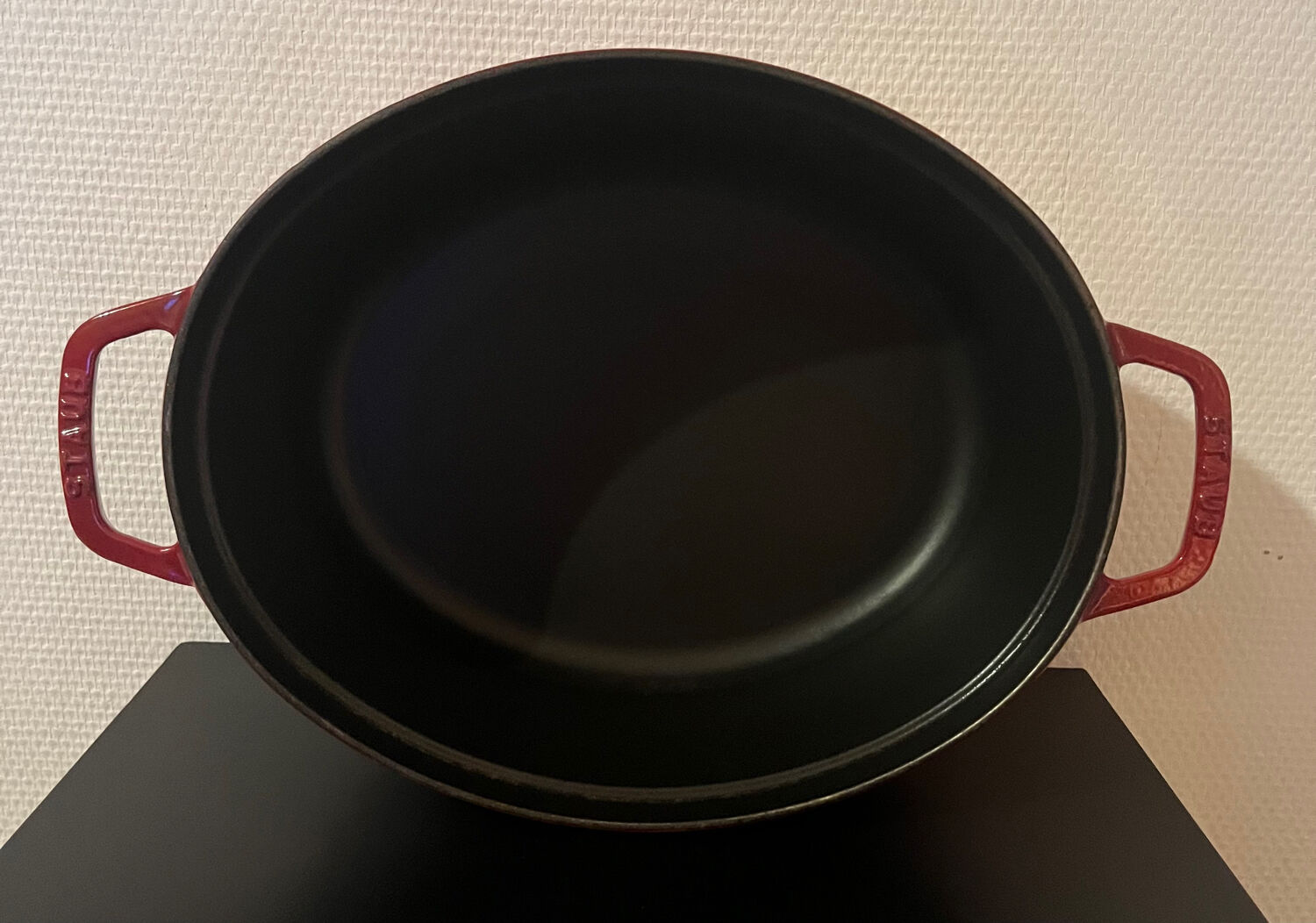 Cast iron casserole Staub France