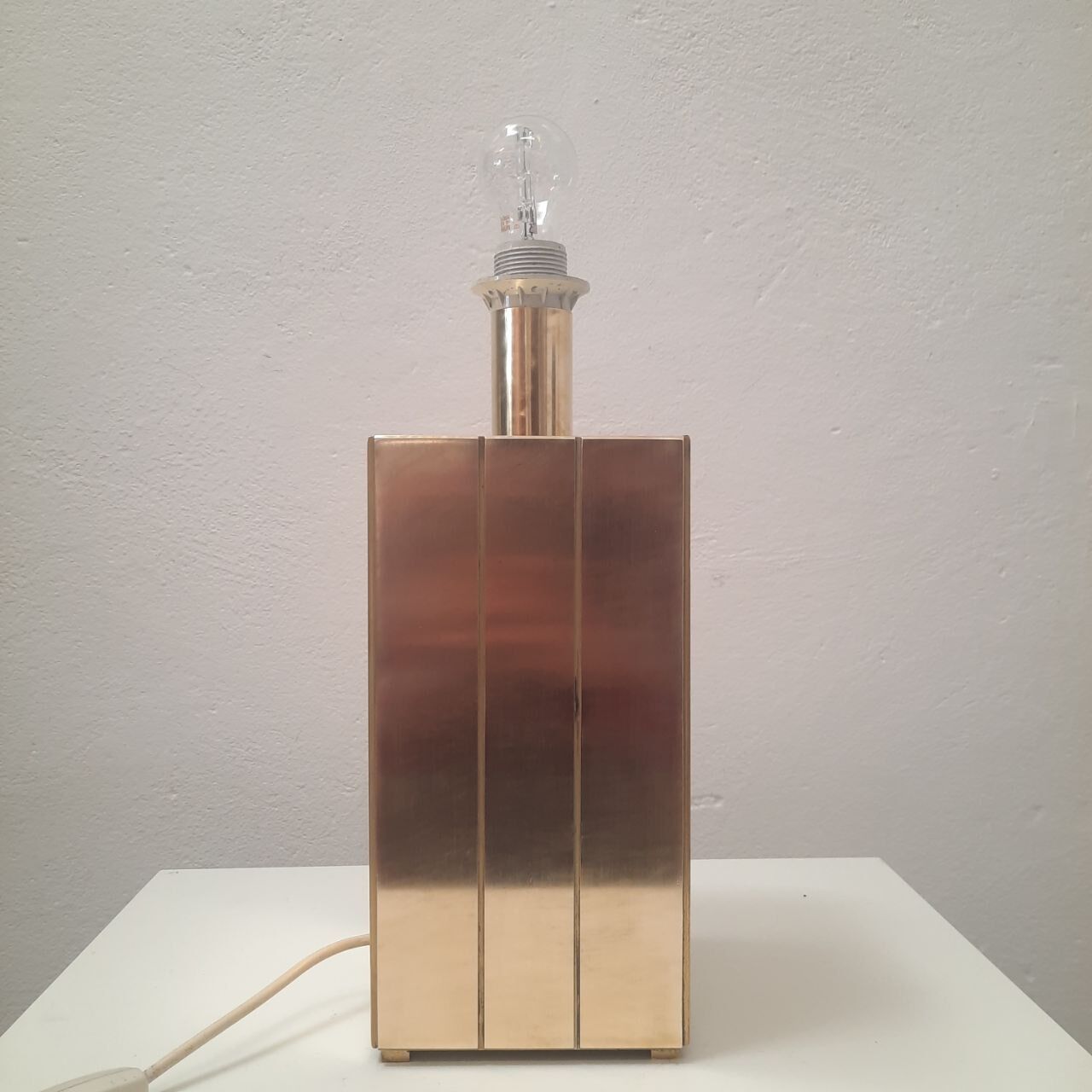 Table lamp - brass - vintage.