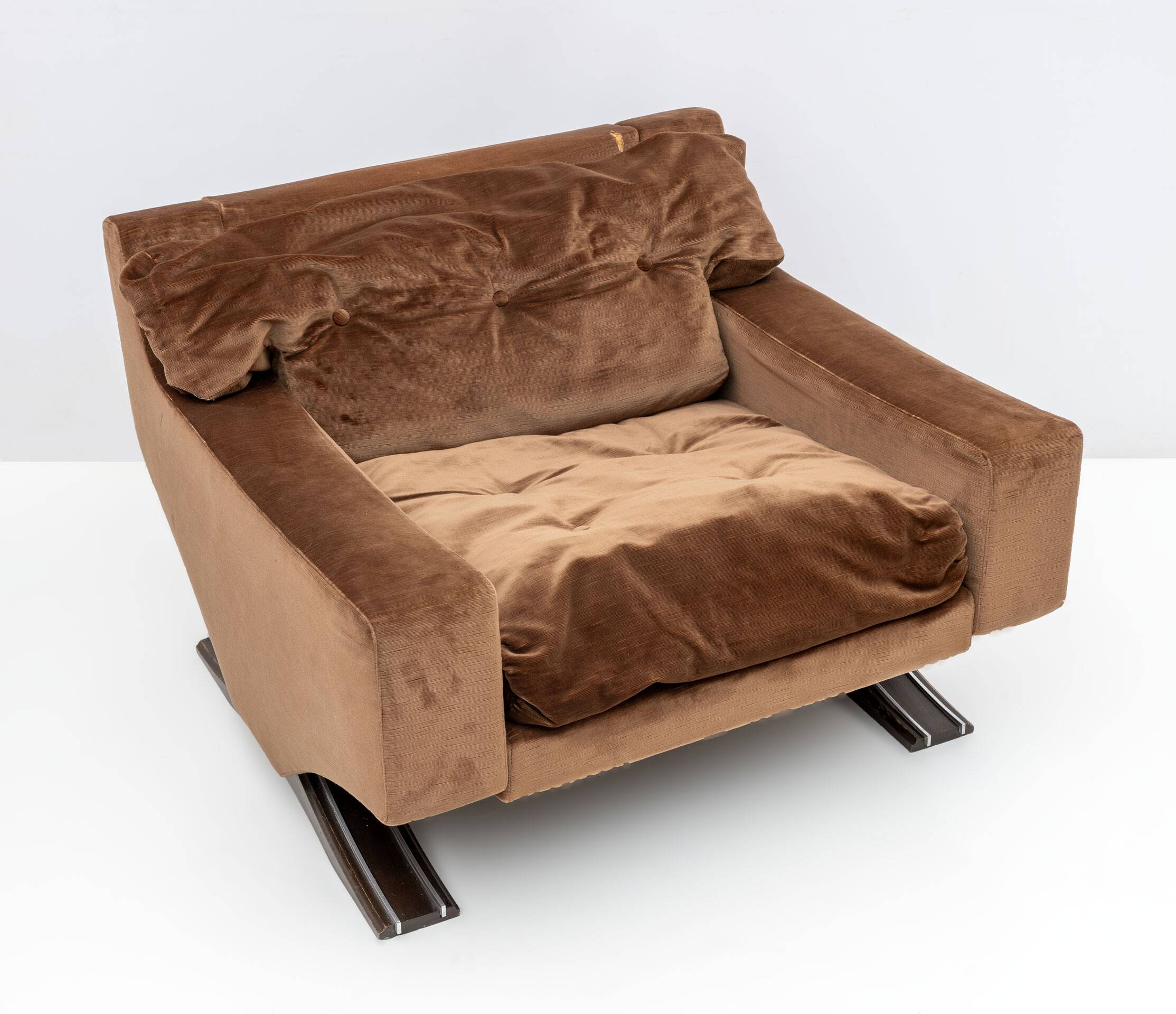 Pair of Mid-century Modern Italian Armchairs by Franz Sartori for Flexform