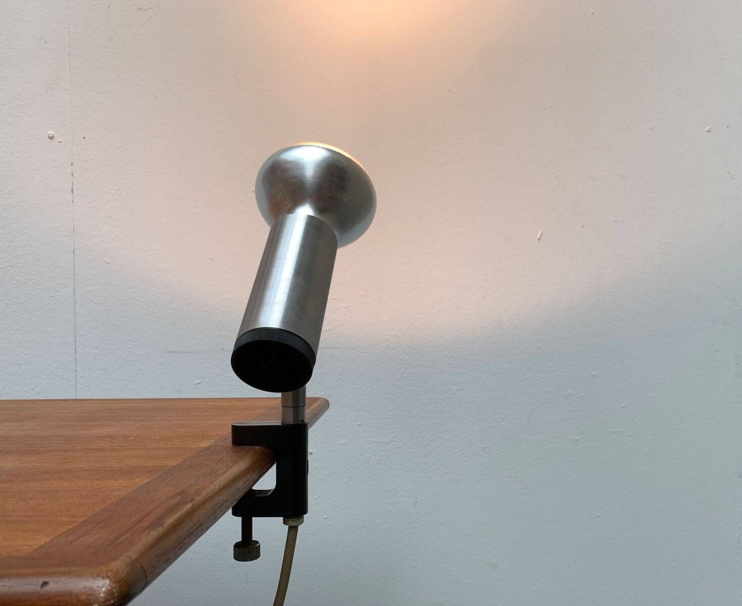 Vintage minimalist clip lamps from the space age, Table or Shelf, by Philips