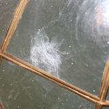 Mother-of-pearl suspension