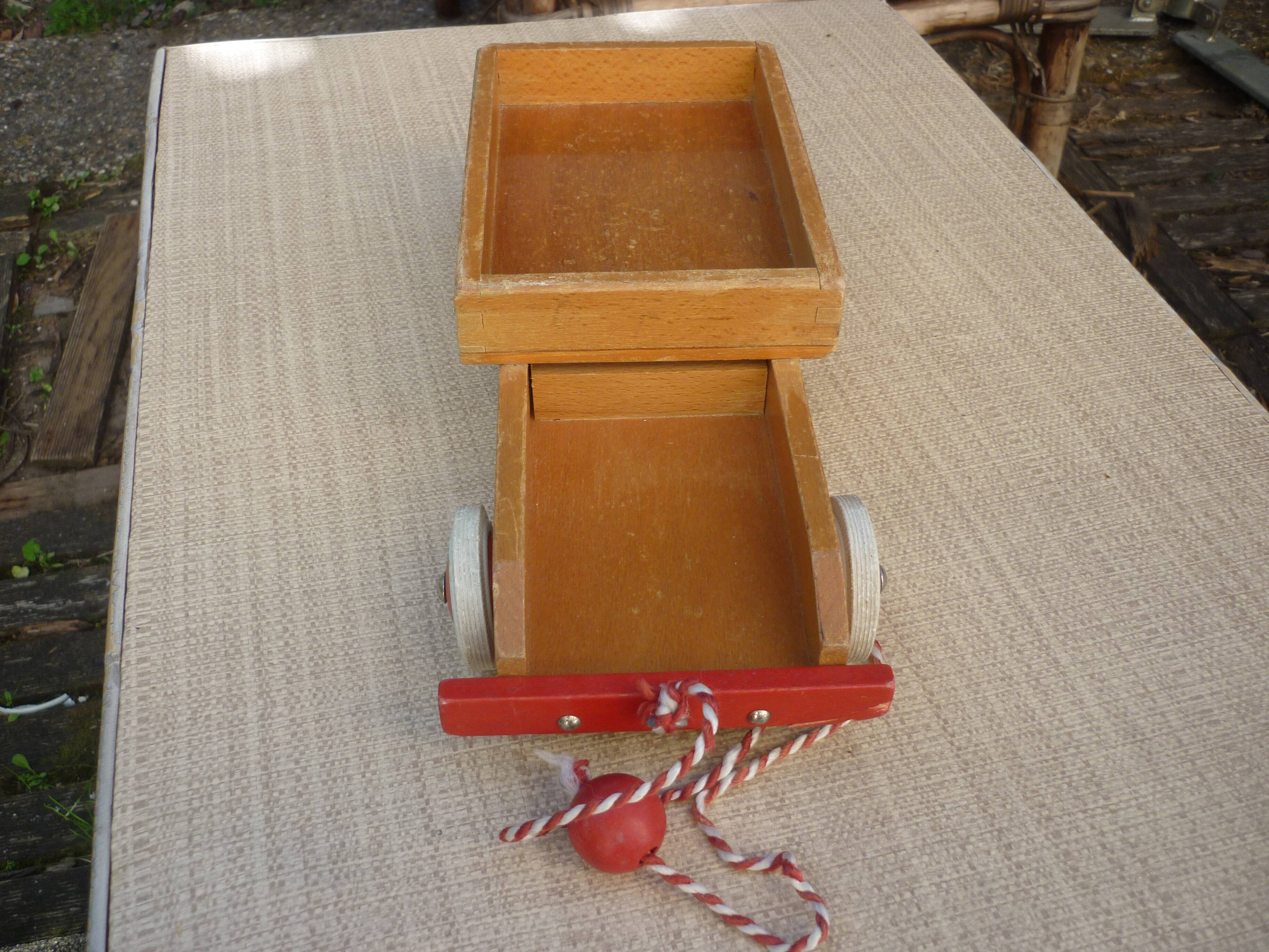 Toy to shoot, wooden truck