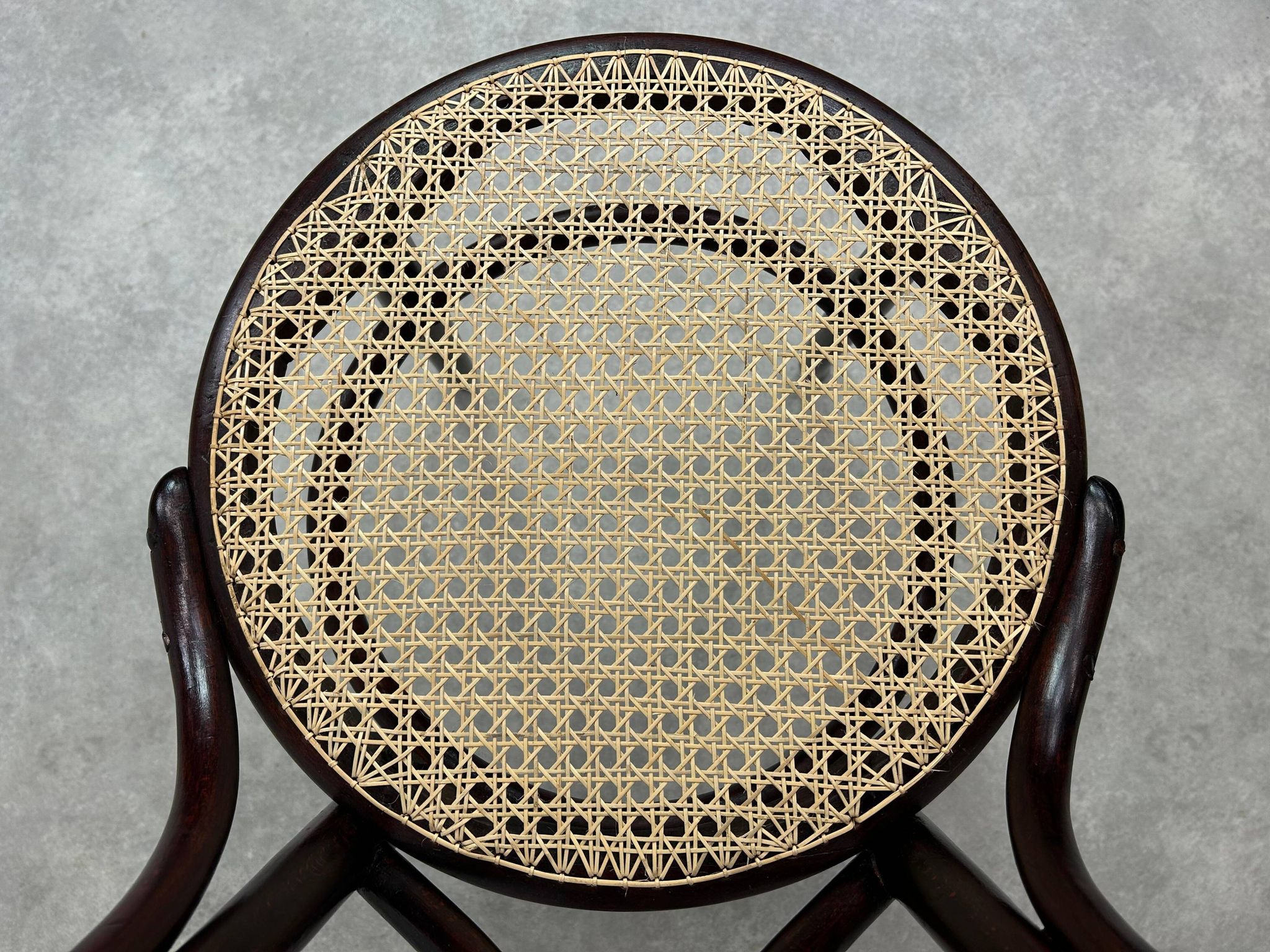 Bentwood dining chair No. 19 by Thonet