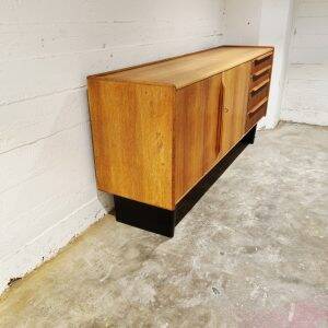 Buffet Cees Braakman de la série « Oak » DE02, UMS Pastoe, années 1950, Pays-Bas