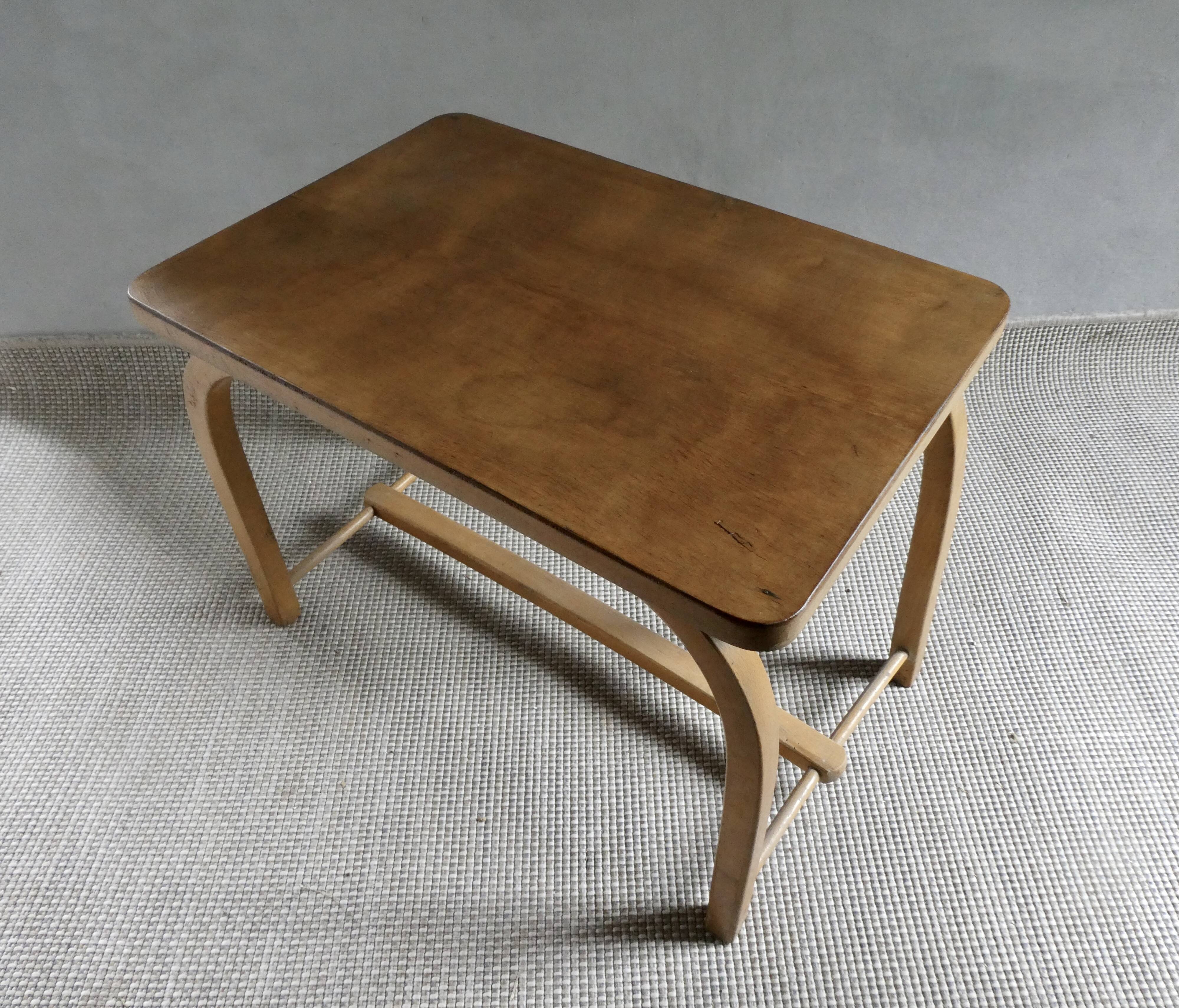 Bentwood children's desk, Baumann