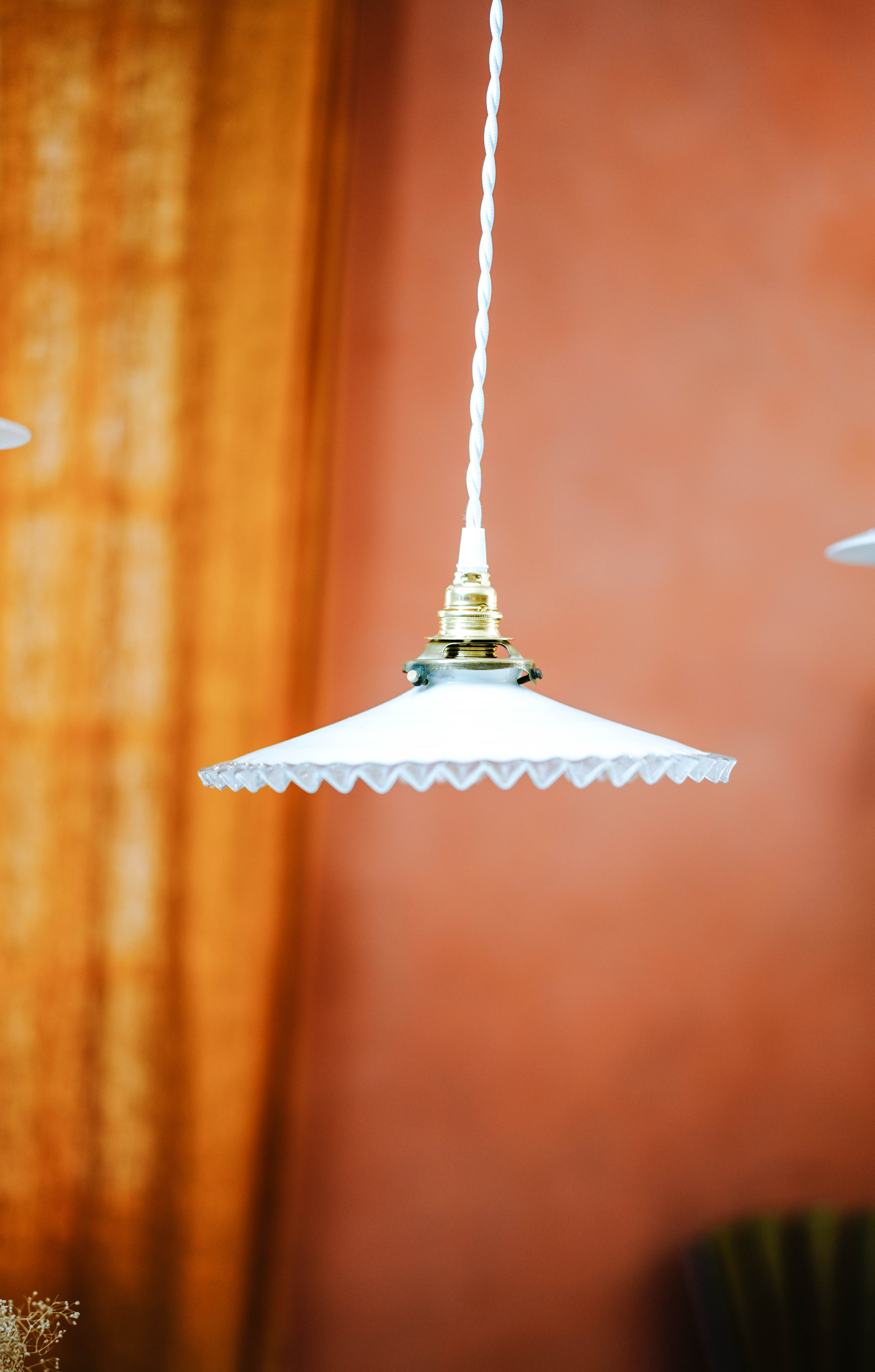 Trio suspensions opaline