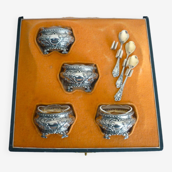 Coffret de 4 salières en argent massif et cristal taillé, style Louis XV, rocaille