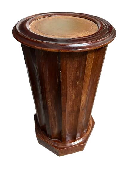 Round wooden bedside table, 1 door