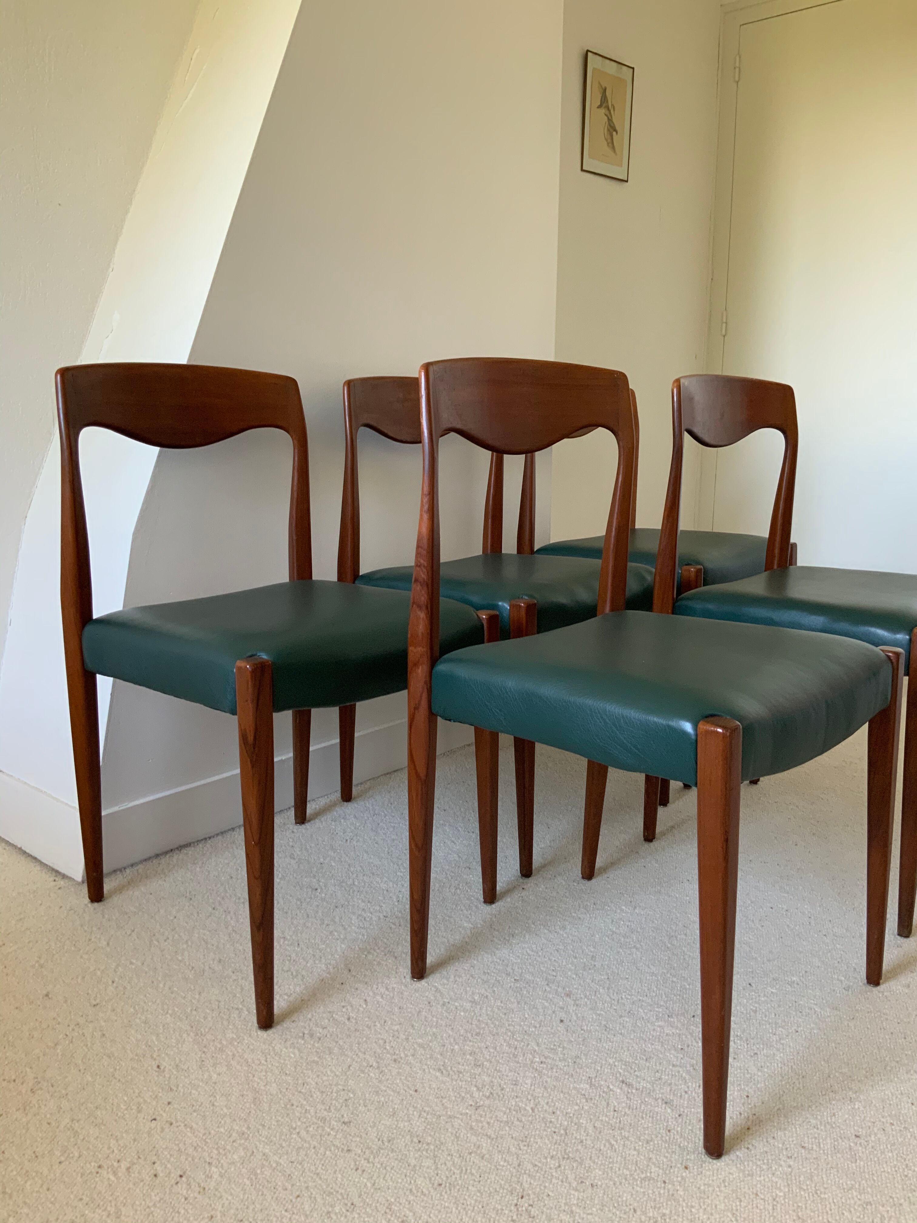 Niels Otto Møller chairs 71