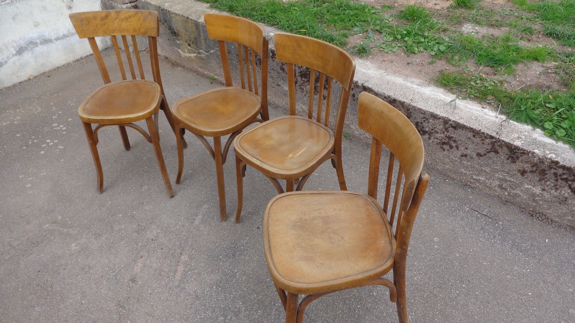 4 chaises bistrot