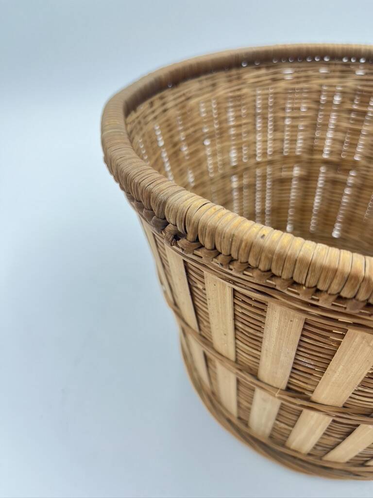Wicker plant pot