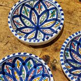 4 hand-painted ceramic cups