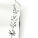 Bevelled mirror floral decoration