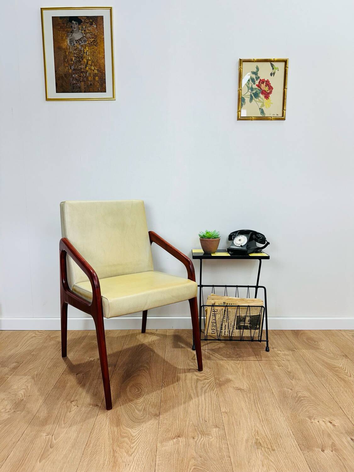 Stella armchair