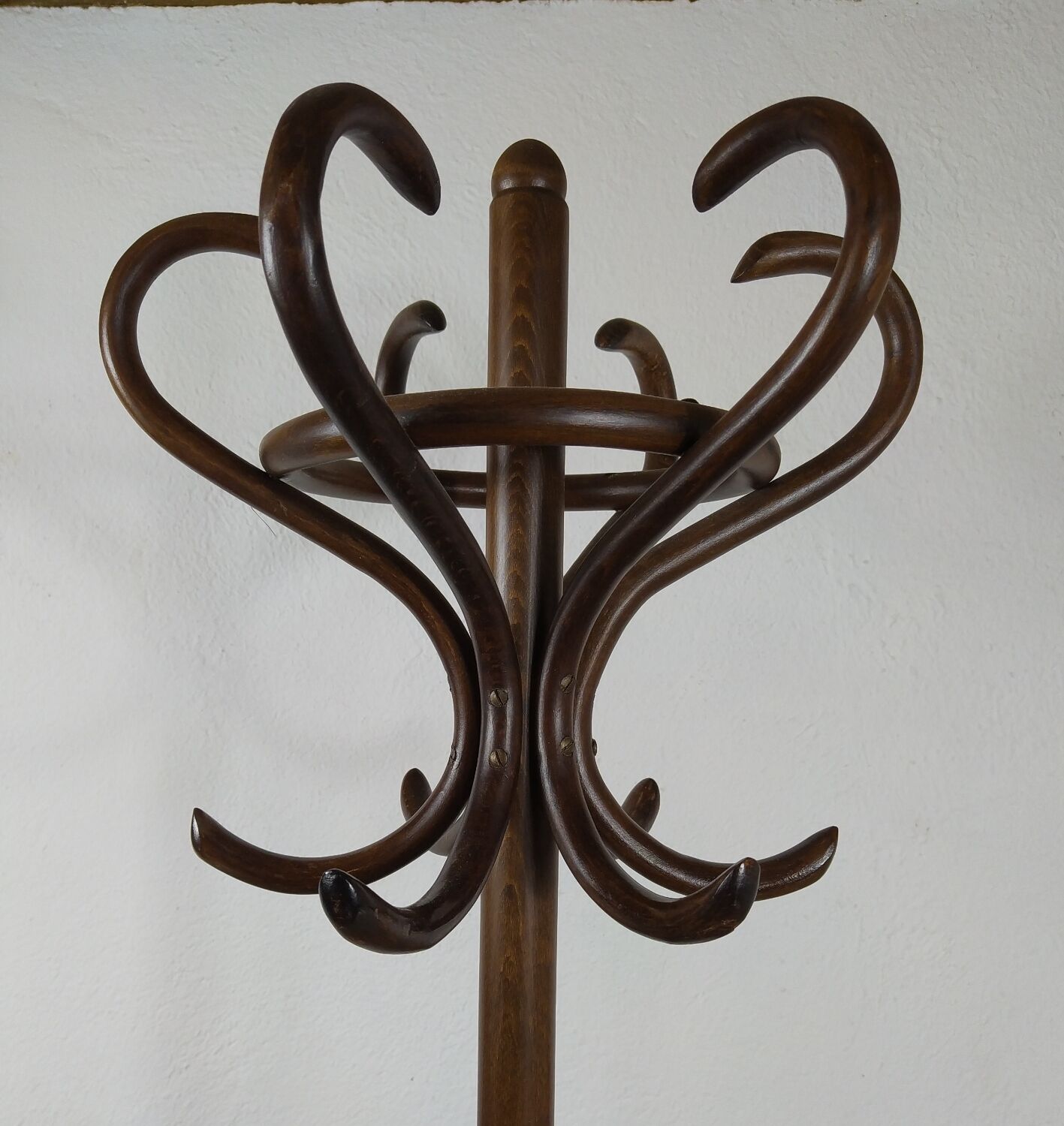 Parrot coat rack