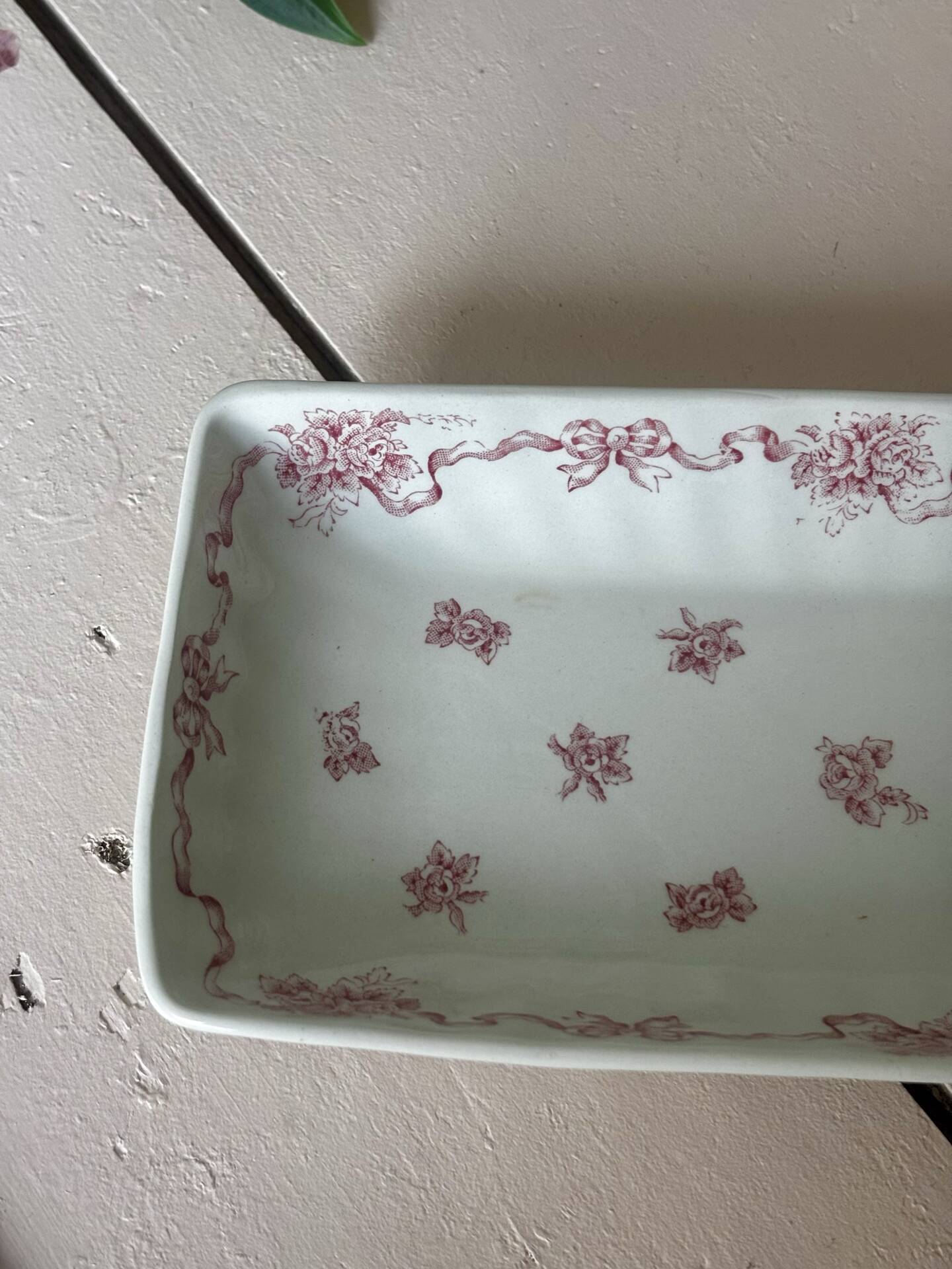 Superb soap dish or porcelain pocket tray by Laura Ashley.