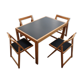 Dining table set and 4 chairs 80s