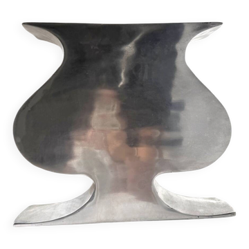 Aluminium fountain vase