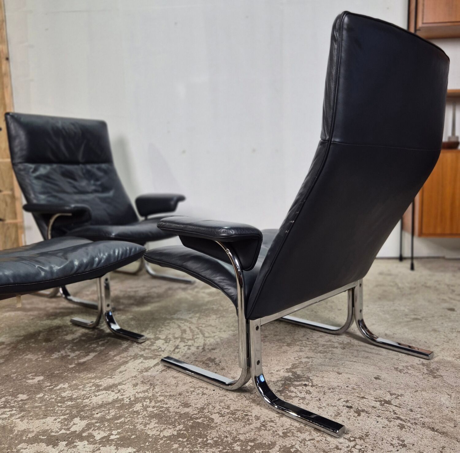 Set price! De Sede DS-2030 2x lounge chair + ottoman, vintage